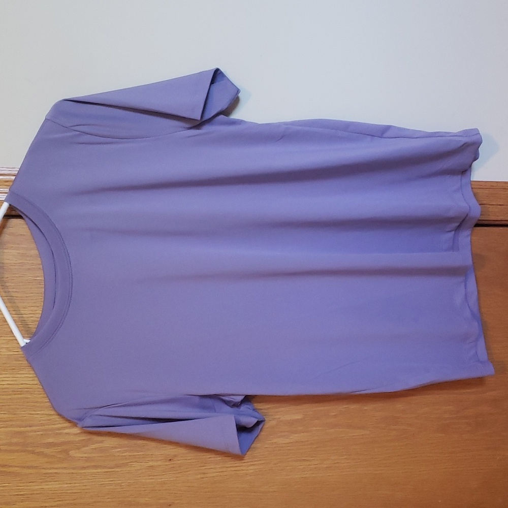 Fabletics T-Shirt